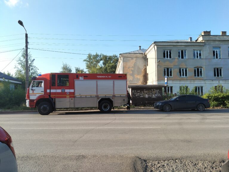 Жители Кузнецка просят навести порядок с заброшенными зданиями