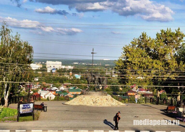 Глава Пензы рассказал о реализации проектов по благоустройству парков и скверов