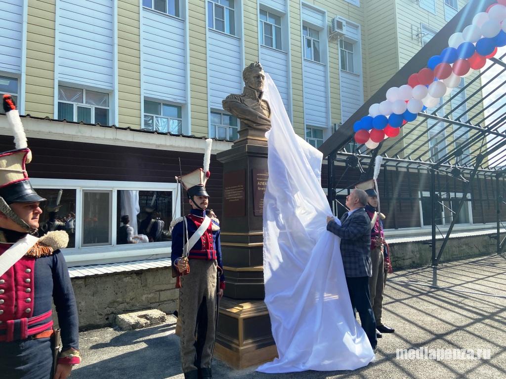 «Нас о...али». Один из инициаторов установки бюста Александра I прокомментировал расследование МедиаПензы