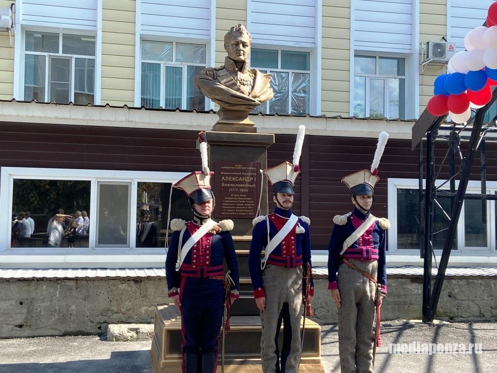 «Нас о...али». Один из инициаторов установки бюста Александра I прокомментировал расследование МедиаПензы