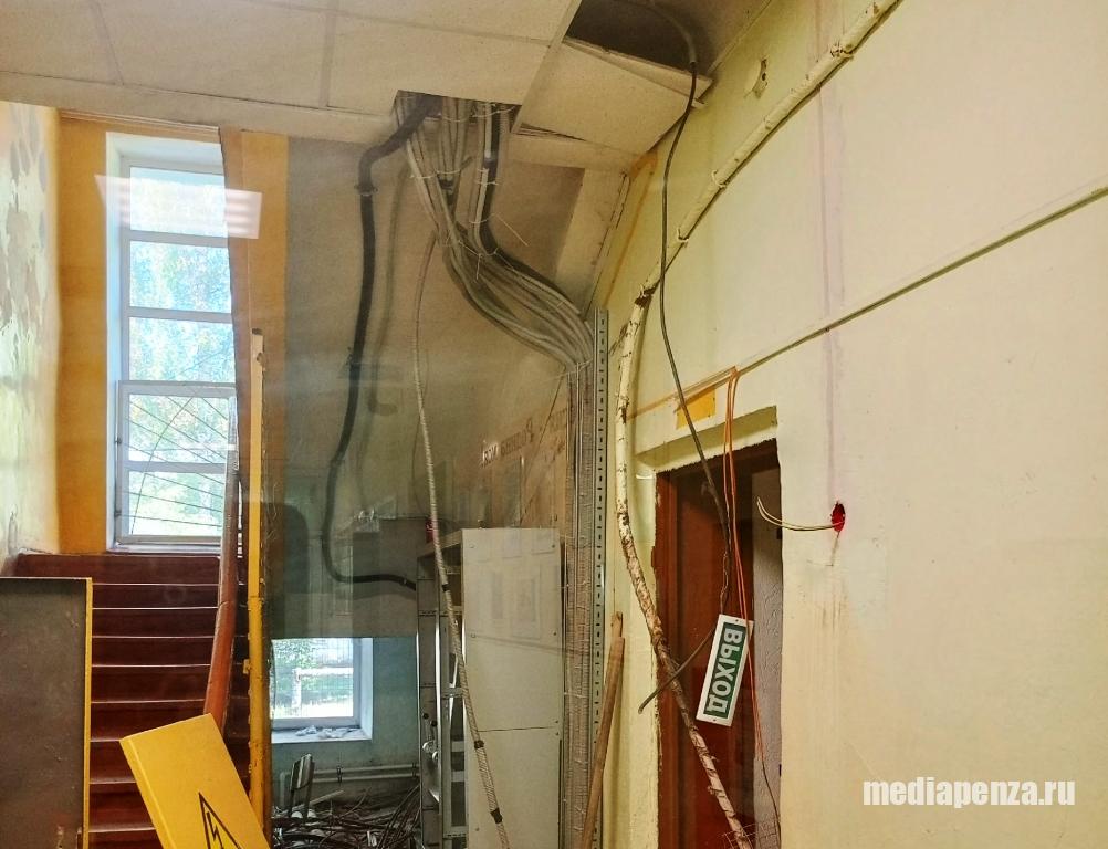 В Колышлее никак не могут закончить ремонт школы