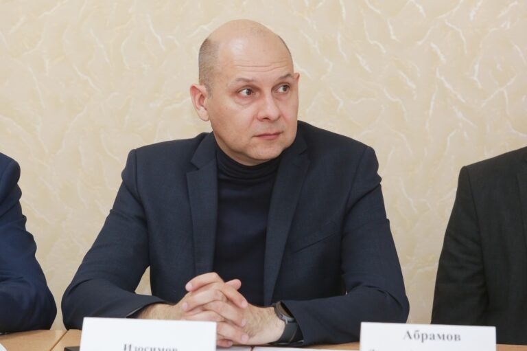 Пензенский министр не смог рассказать о том как пользоваться интернетом в изменившихся условиях из-за проблем с интернетом