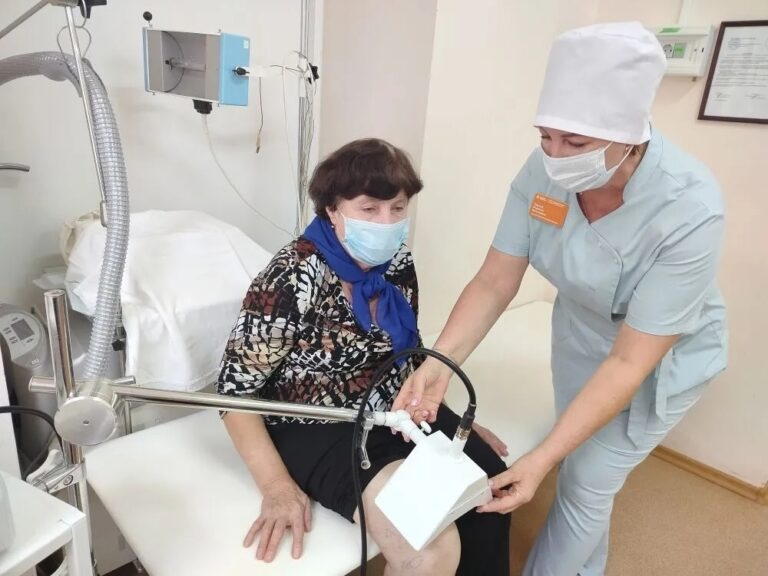 В Сердобской больнице появился современный физиотерапевтический аппарат