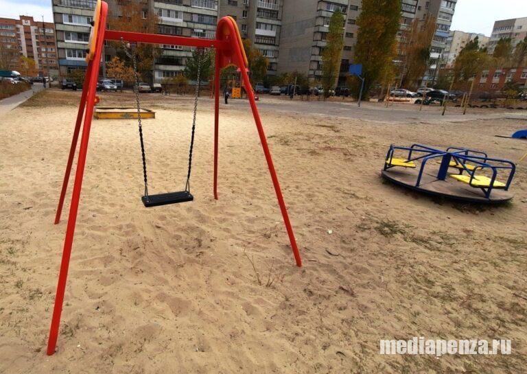В Пензе ресурсоснабжающая организация залила кипятком детскую площадку