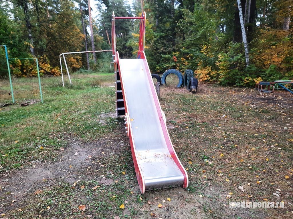 В Пензе детские площадки сдают на металлолом В Пензе детские площадки сдают на металлолом