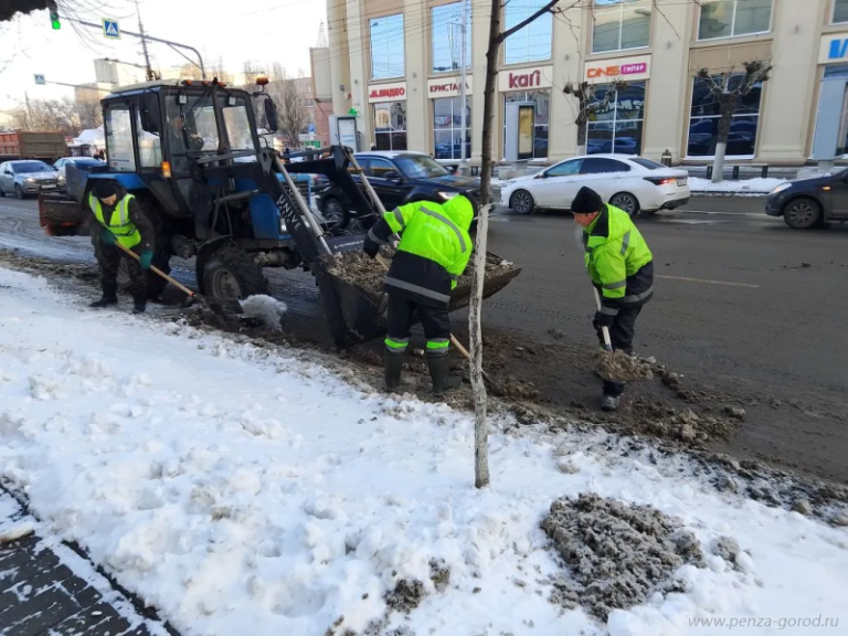 За выходные с улиц Пензы вывезли более 2500 кубометров снега