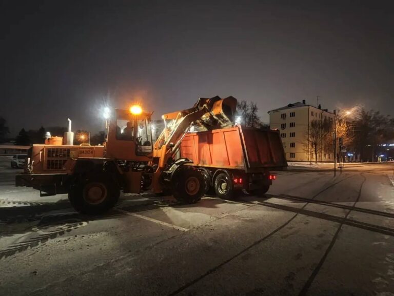 Порядка 2 тысяч кубометров снега убрали с улиц Пензы за ночь