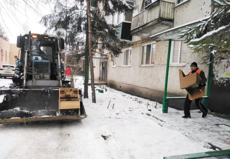 Дворы Железнодорожного района Пензы очистили от снега