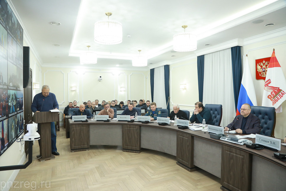 Губернатор Пензенской области призвал ответственных «не расслабляться» и быть готовыми к новым изменениям погоды Губернатор Пензенской области призвал ответственных «не расслабляться» и быть готовыми к новым изменениям погоды