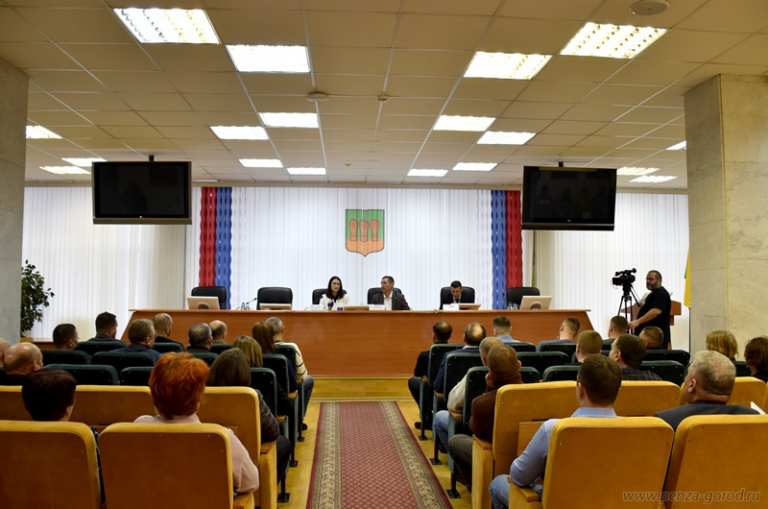 Мэр Пензы призвал представителей бизнеса активнее убирать прилегающие территории