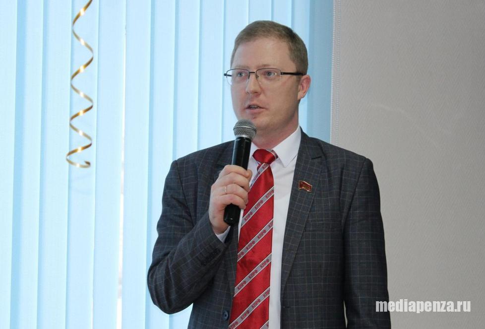 Дмитрий Филяев покинул пост председателя комитета по здравоохранению и социальной политике и отказался от депутатского мандата Дмитрий Филяев покинул пост председателя комитета по здравоохранению и социальной политике и отказался от депутатского мандата