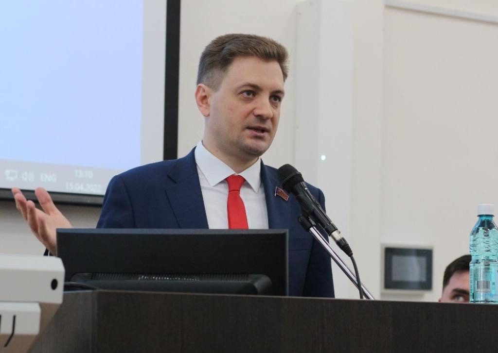 Депутат Госдумы Георгий Камнев призвал полностью запретить работу онлайн-казино и их рекламу Депутат Госдумы Георгий Камнев призвал полностью запретить работу онлайн-казино и их рекламу