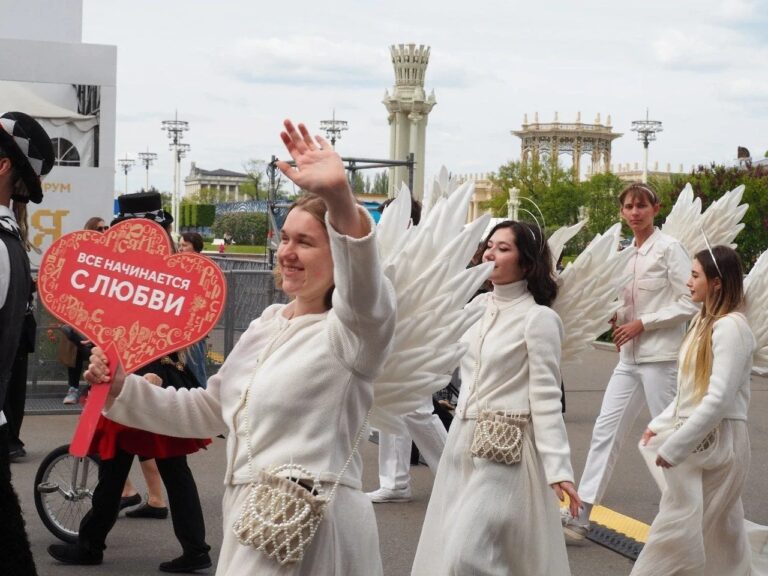 Пензенские пары приглашают пожениться на свадебном фестивале в Москве