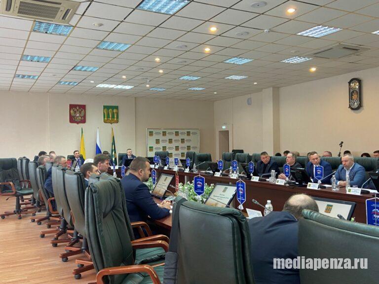 Помощникам депутатов Пензенской гордумы запретили оскорблять депутатов и выходить в туалет во время заседаний