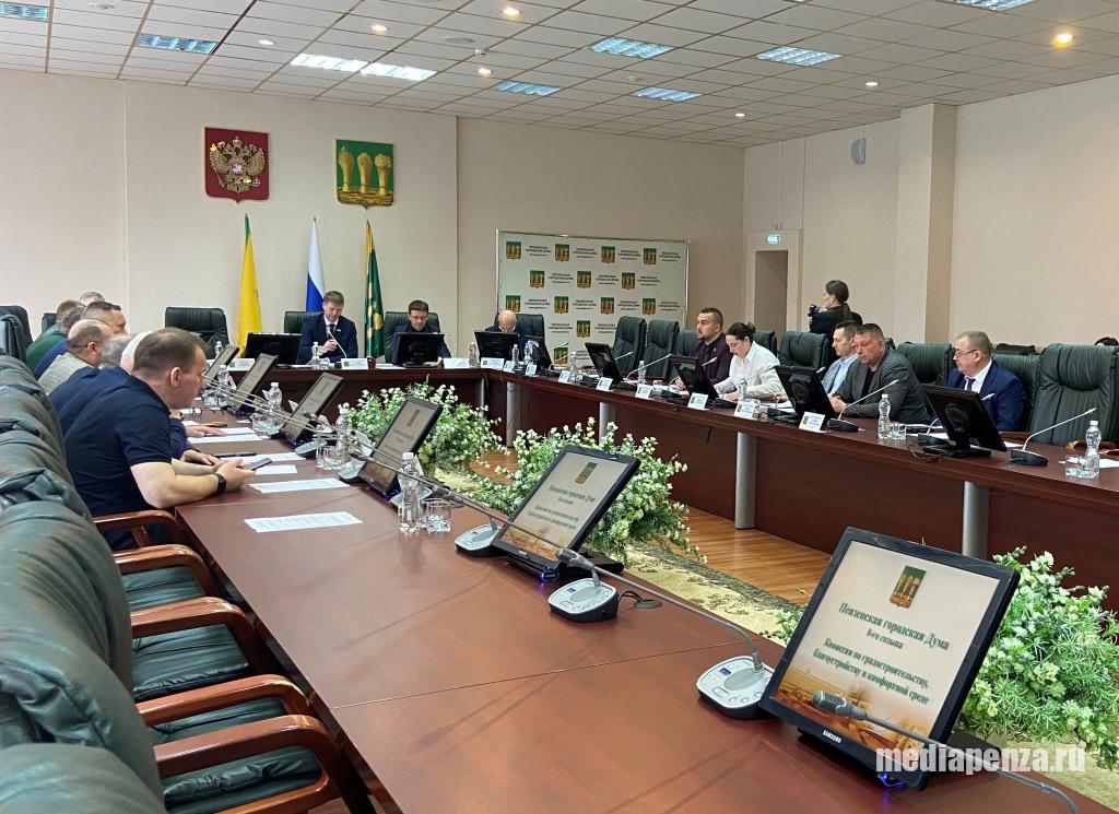 В Управлении ЖКХ обещали обратить внимание на участие сотрудников госкомпании «ОГЭК» в работах по уборке пляжей