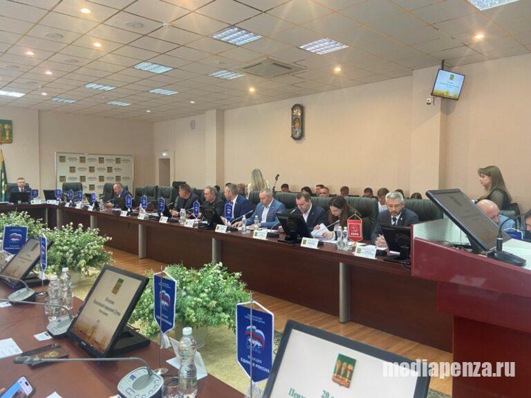 В городской Думе возмутились, что пензенцам приходится хоронить родственников через неделю после смерти