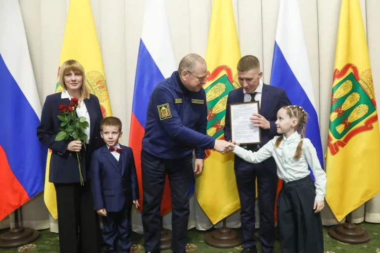 Представителям агропромышленного комплекса региона вручили жилищные сертификаты и ключи от квартир