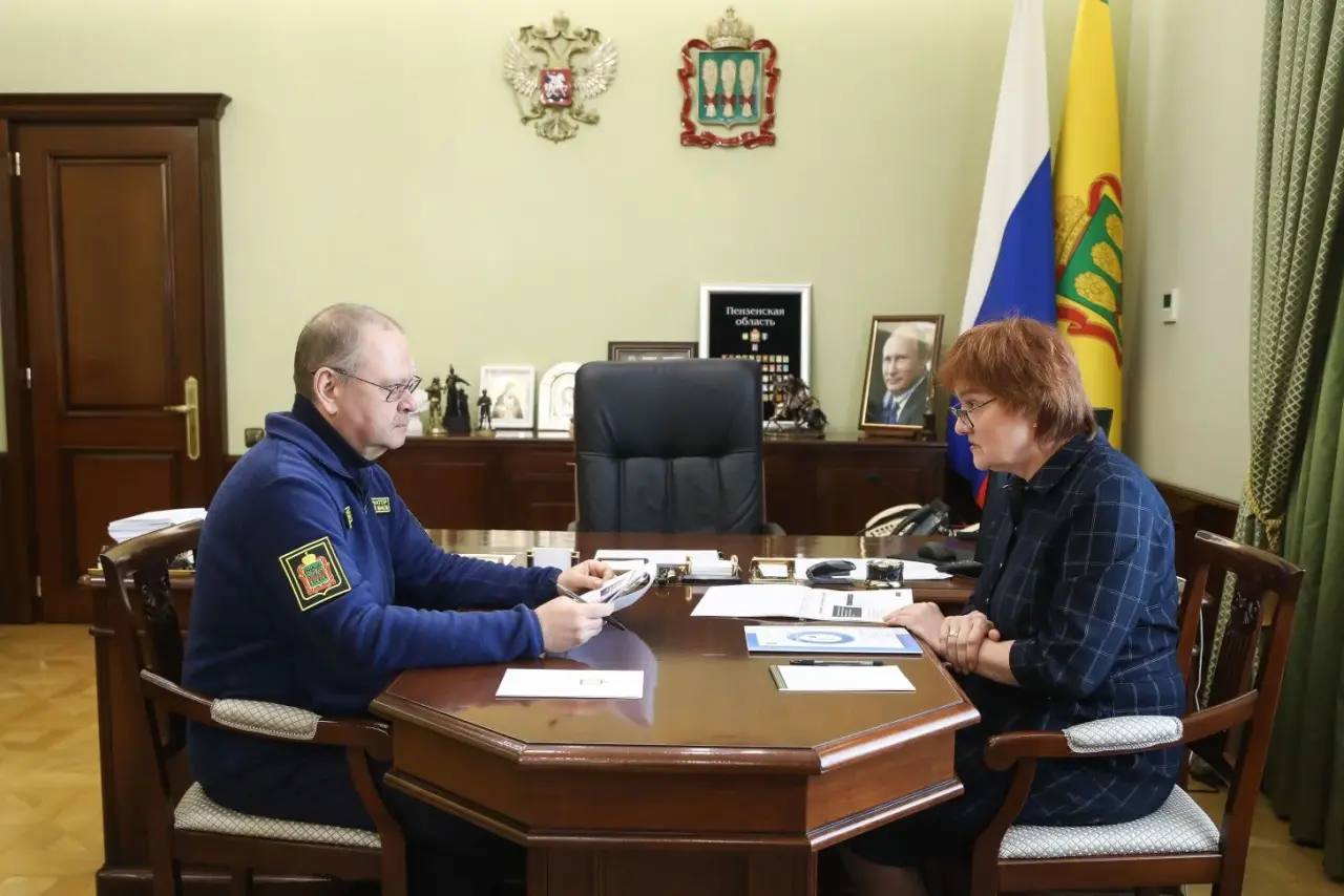Уполномоченный по правам ребёнка Лариса Рябихина отчиталась губернатору о работе за 8 месяцев в должности Уполномоченный по правам ребёнка Лариса Рябихина отчиталась губернатору о работе за 8 месяцев в должности