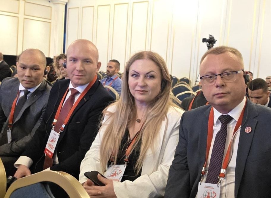 Лидер пензенских коммунистов Олег Шаляпин принимает участие в работе Международного антифашистского форума