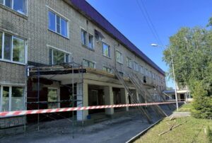 В Кузнецке стартовал капремонт фасада здания детской больницы и поликлиники В Кузнецке стартовал капремонт фасада здания детской больницы и поликлиники