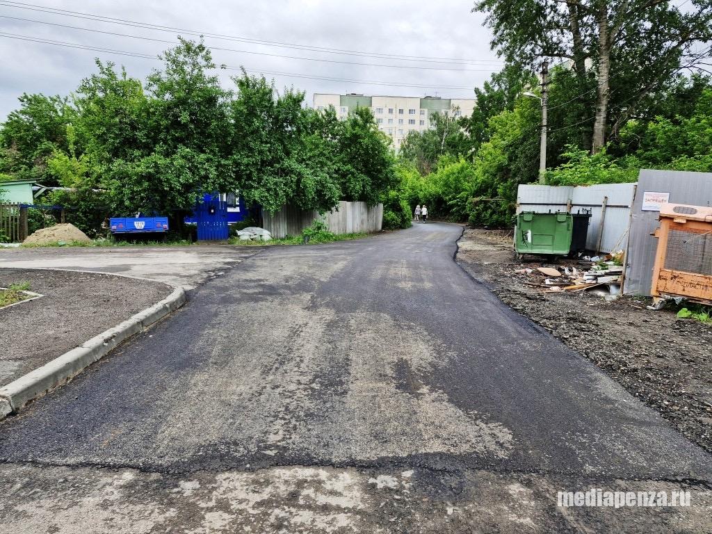 При поддержке депутата гордумы Елены Падалкиной продолжается благоустройство микрорайона Маяк