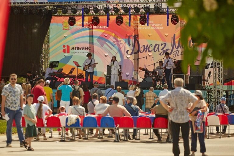 Более 10 тысяч человек посетили фестиваль «Джаз Май» в Пензе