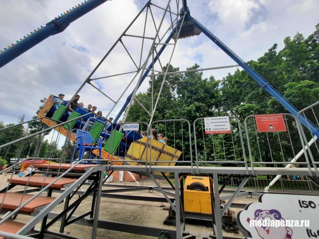 Многодетным семьям разрешили раз в месяц посещать туалет в парке Белинского со скидкой Многодетным семьям разрешили раз в месяц посещать туалет в парке Белинского со скидкой