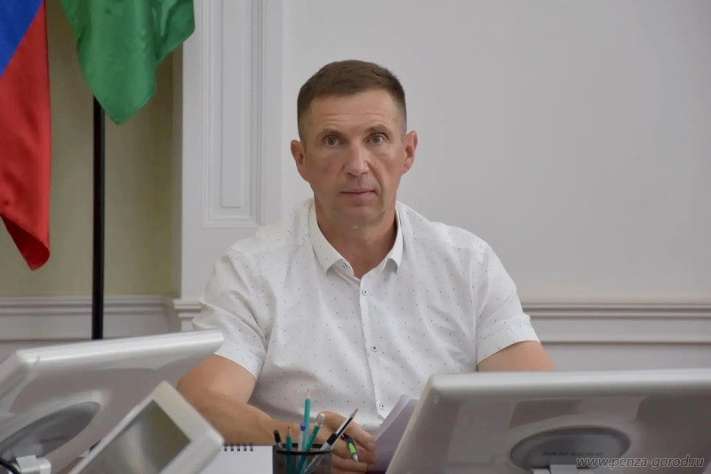 В Пензе на длинные выходные усилили работу коммунальных и аварийных служб В Пензе на длинные выходные усилили работу коммунальных и аварийных служб