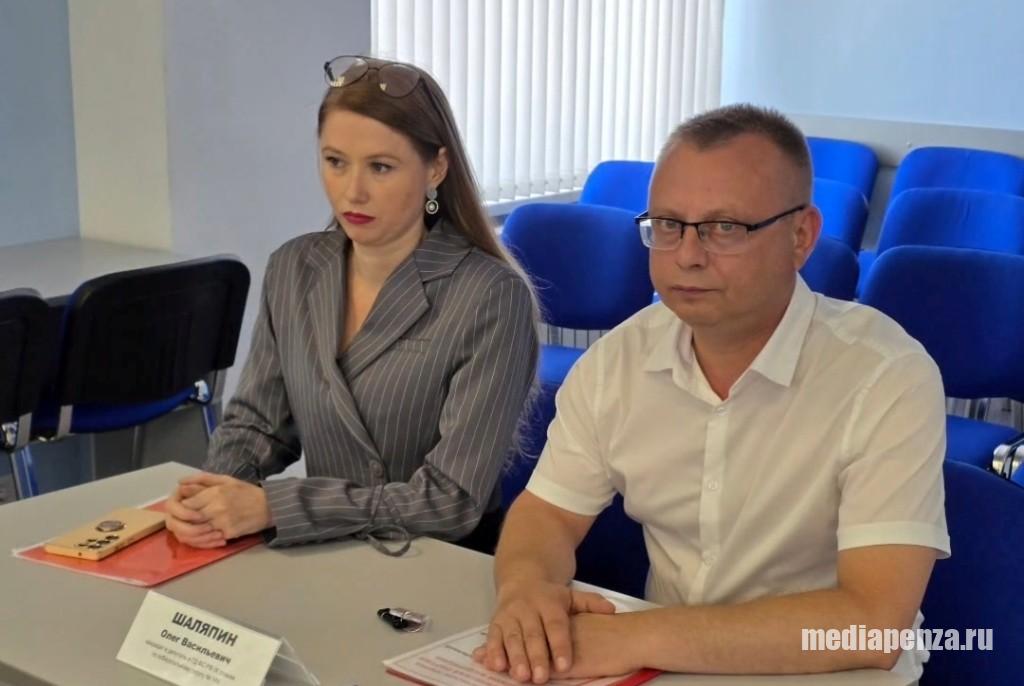 Олег Шаляпин и Андрей Жданников сдали документы в Избирательную комиссию Пензенской области