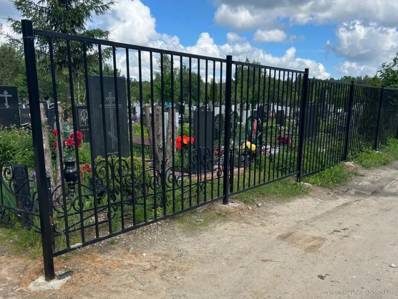 В Пензе благоустраивают городские кладбища В Пензе благоустраивают городские кладбища