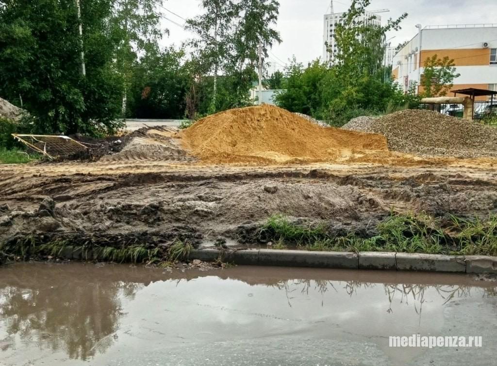 Строительная компания «Пензгорстройзаказчик» оставила жителей Маньчжурии без тротуара