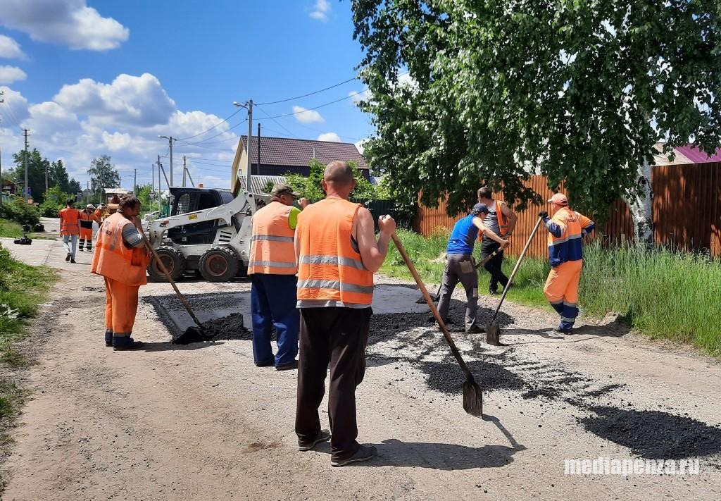 Губернатор Олег Мельниченко назвал пензенских дорожников криворукими и тазоголовыми Губернатор Олег Мельниченко назвал пензенских дорожников криворукими и тазоголовыми
