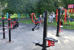 На улице Вадинской появится спортплощадка с тренажёрами
