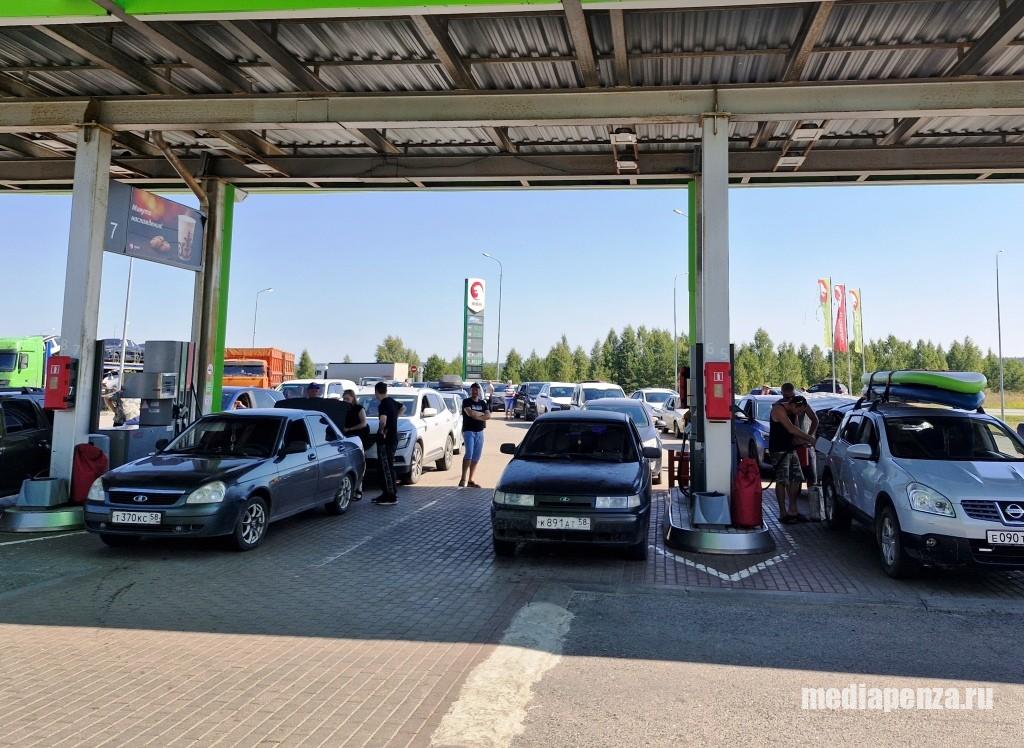 Депутат Госдумы от КПРФ Георгий Камнев прокомментировал ситуацию с топливом