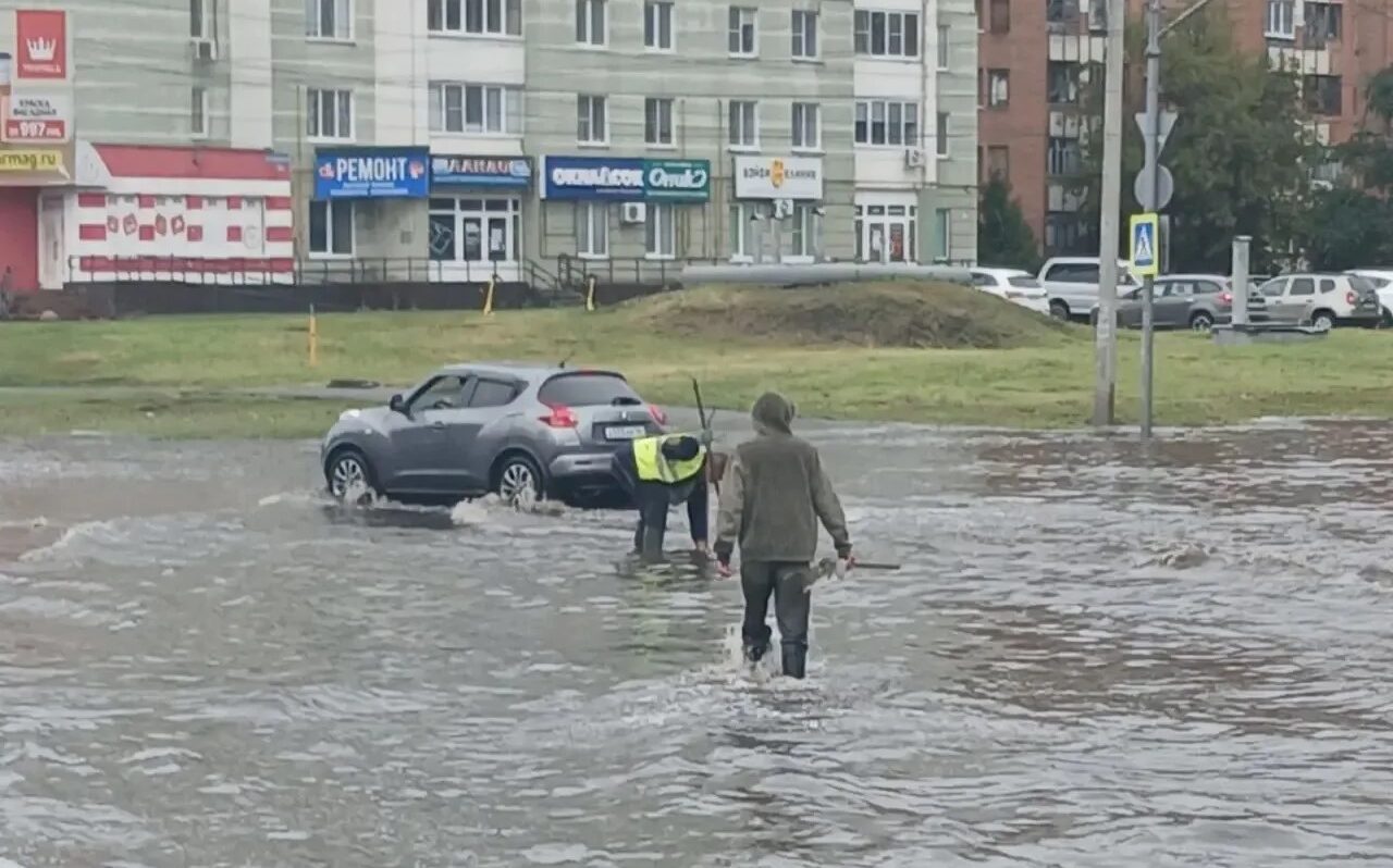 На улицы Пензы направили коммунальные службы для устранения последствий непогоды На улицы Пензы направили коммунальные службы для устранения последствий непогоды
