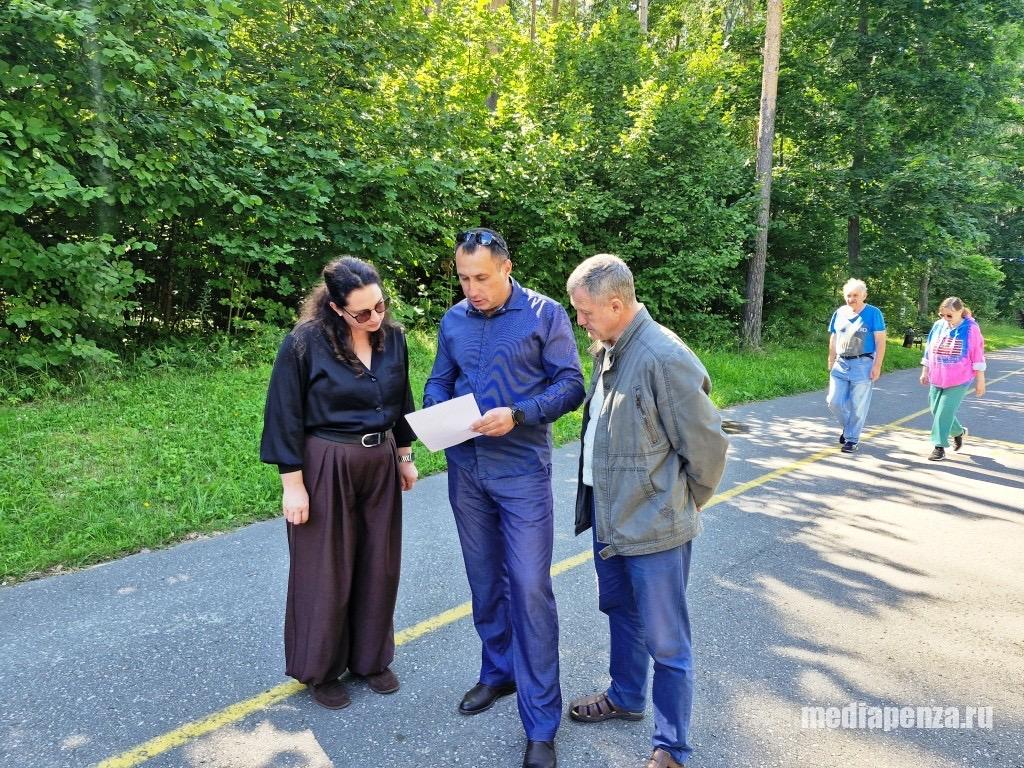 Депутат Пензенской гордумы Елена Падалкина окажет содействие в благоустройстве велолыжероллерной трассы в Засурье