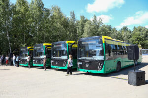 Заречному передали 4 новых автобуса