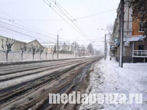 Зампред гордумы предложил перевести на газ технику для уборки снега из-за проблем с бензином Зампред гордумы предложил перевести на газ технику для уборки снега из-за проблем с бензином