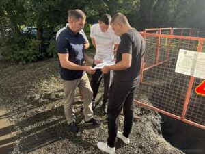 Мэр Пензы проверил ход капитального ремонта водопроводных сетей в микрорайоне Арбеково