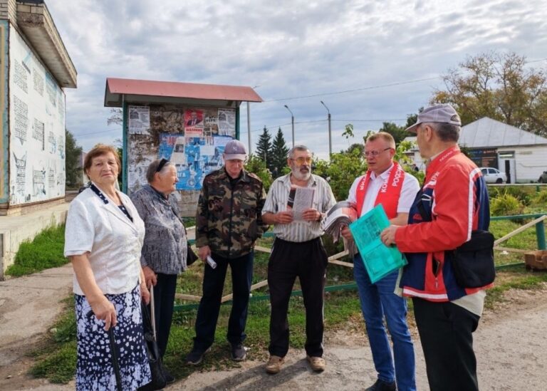 Первый секретарь обкома КПРФ Олег Шаляпин встретился с жителями Кузнецка, Малой Сердобы и Сосновоборска