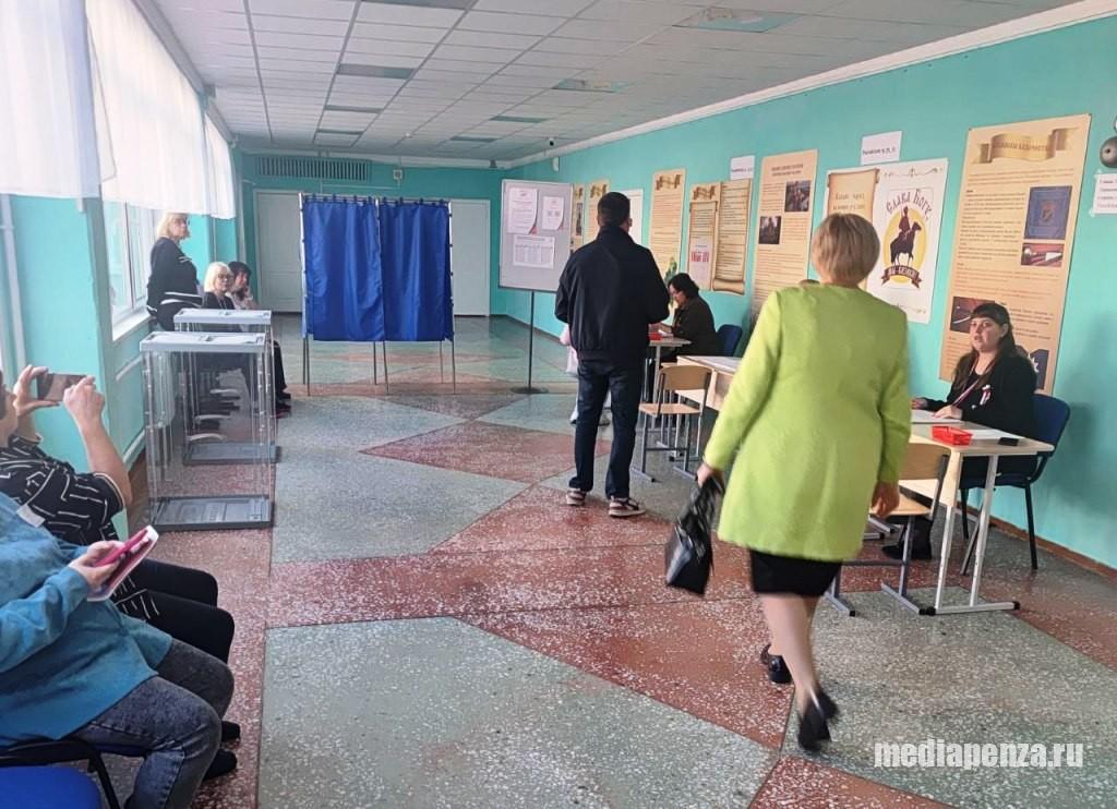 В Пензенской области открылось более 900 избирательных участков для голосования В Пензенской области открылось более 900 избирательных участков для голосования