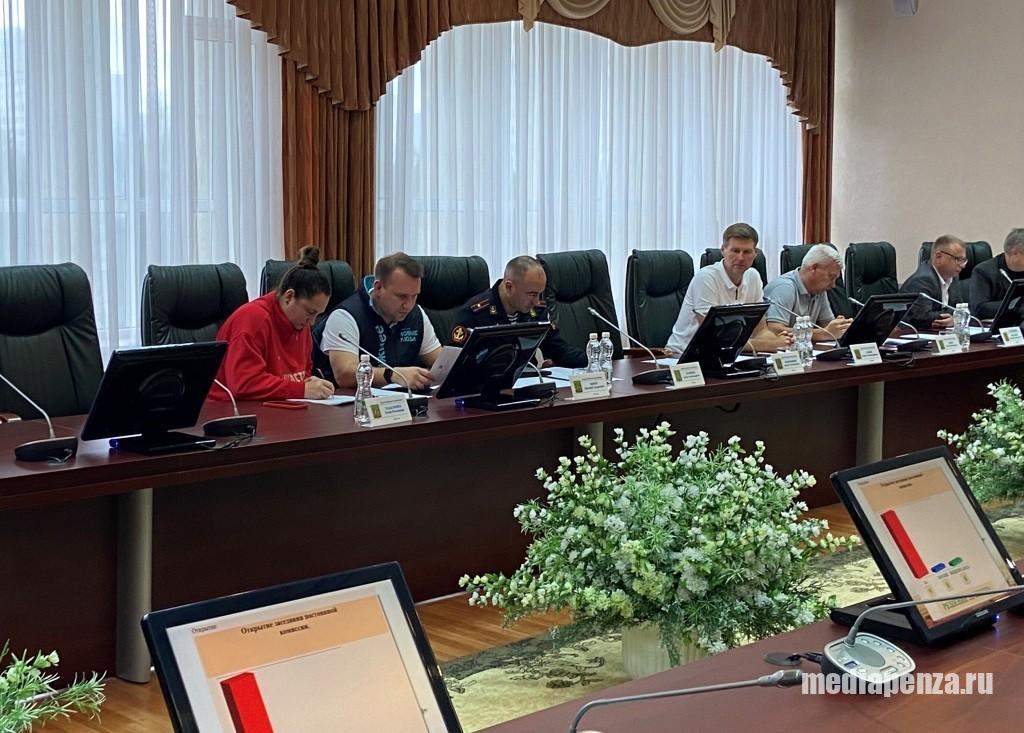 «Выборы закончились, начались подарочки». Депутаты планируют вновь попросить губернатора поднять тариф на воду выше нормы