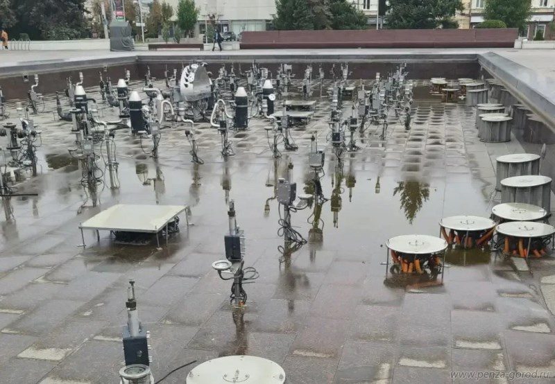 В Пензе приступили к консервации фонтана на Фонтанной площади В Пензе приступили к консервации фонтана на Фонтанной площади