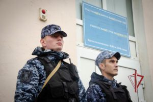 Сотрудники пензенской Росгвардии приняли участие в голосовании без отрыва от охраны правопорядка Сотрудники пензенской Росгвардии приняли участие в голосовании без отрыва от охраны правопорядка