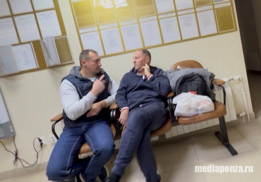 Депутат Законодательного Собрания Пензенской области Иван Николаев под конвоем доставлен в суд для избрания меры пресечения