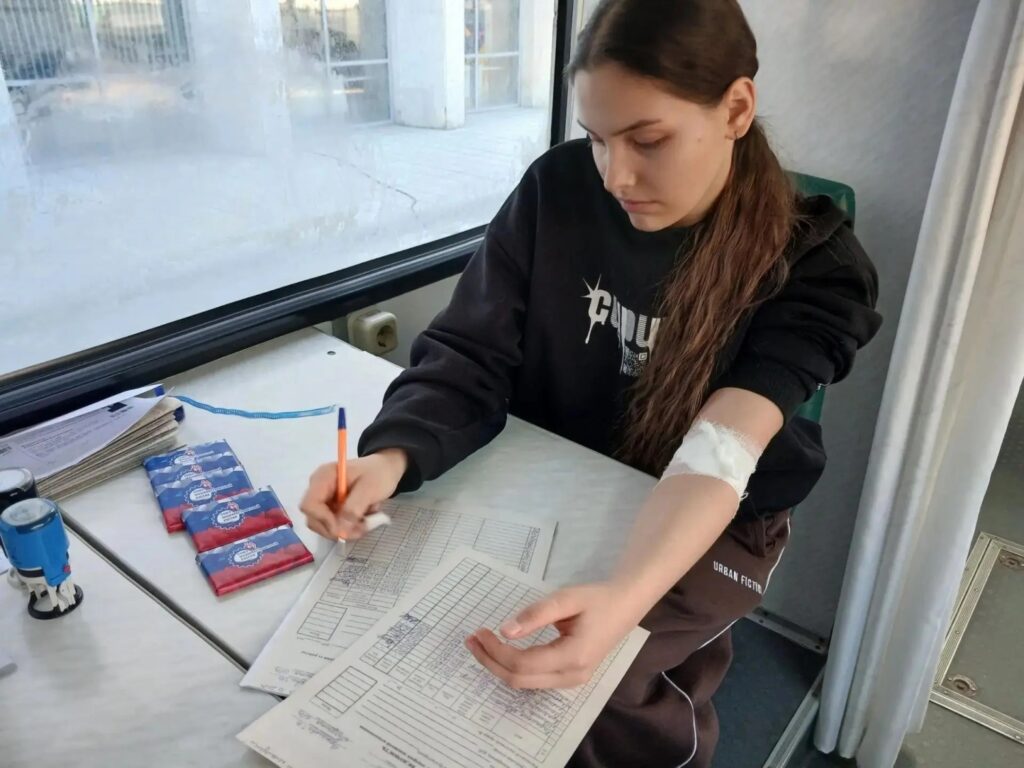 Представители пензенских студотрядов приняли участие в донорской акции Представители пензенских студотрядов приняли участие в донорской акции