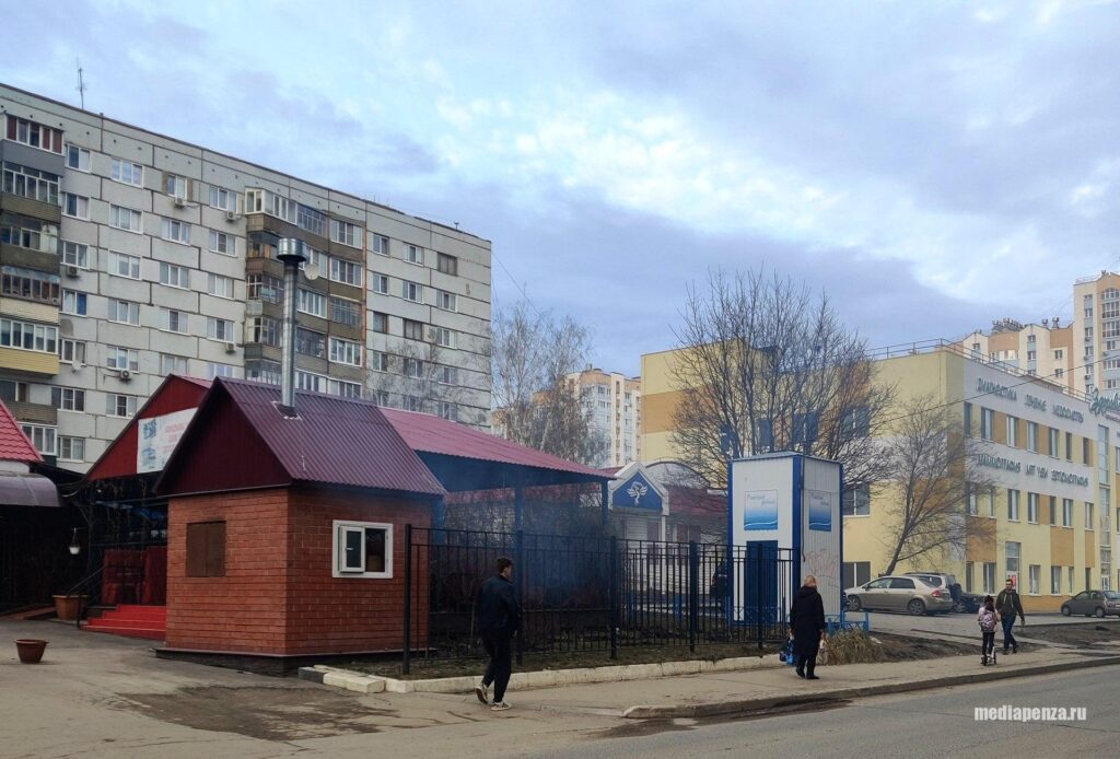 Жители микрорайона Арбеково жалуются на шашлычную у ресторана «Бородино» Жители микрорайона Арбеково жалуются на шашлычную у ресторана «Бородино»