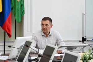 Мэр Пензы поручил завершить подготовку города к Новому году до 1 декабря Мэр Пензы поручил завершить подготовку города к Новому году до 1 декабря