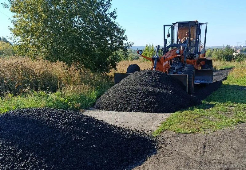 Почти 40 тысяч кв. м дорог отсыпали щебнем в микрорайоне Заря в Пензе Почти 40 тысяч кв. м дорог отсыпали щебнем в микрорайоне Заря в Пензе